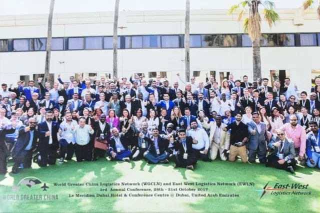 Photo de groupe des participants à la 3e conférence annuelle du WGCLN et de l'EWLN à Dubaï, octobre 2017.